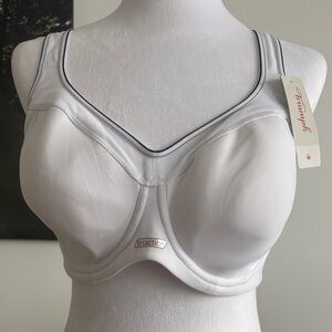 Triumph White Bra